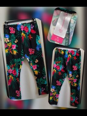 No Boundaries Black Tropical Floral Leggings Size Med